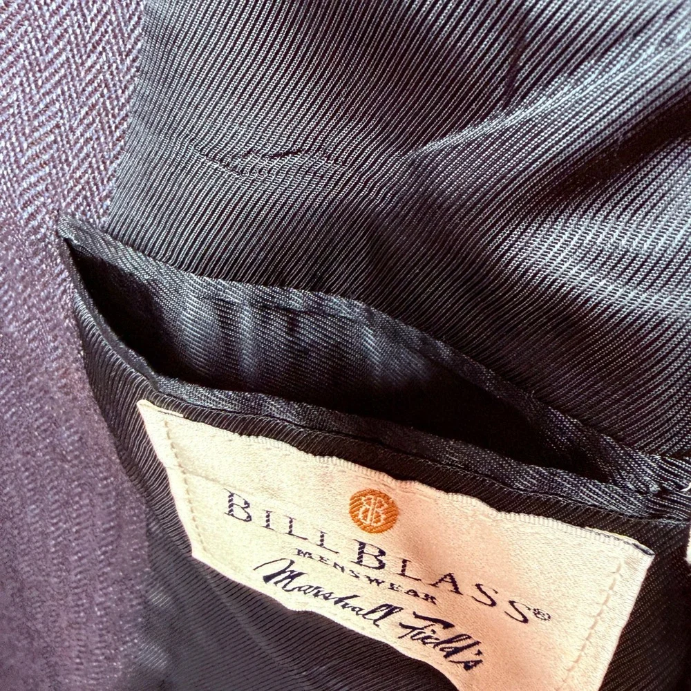 Vtg Bill Blass Blazer Mens 40L Navy Blue Herringbone Wool Two Button Sport Coat